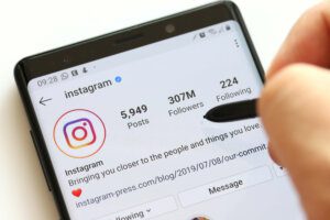 Learn Why Your Real Estate Instagram Bio Matters