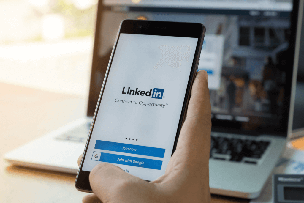 Generate real estate leads on LinkedIn